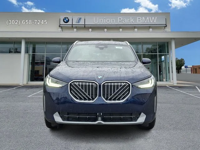 New 2026 Tanzanite Blue II Metallic BMW 30 xDrive image 2