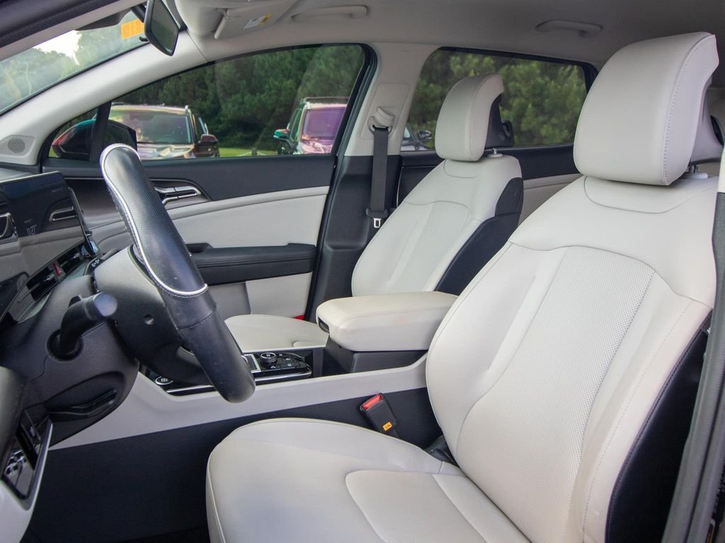 2025 Kia Sportage EX - Photo 8
