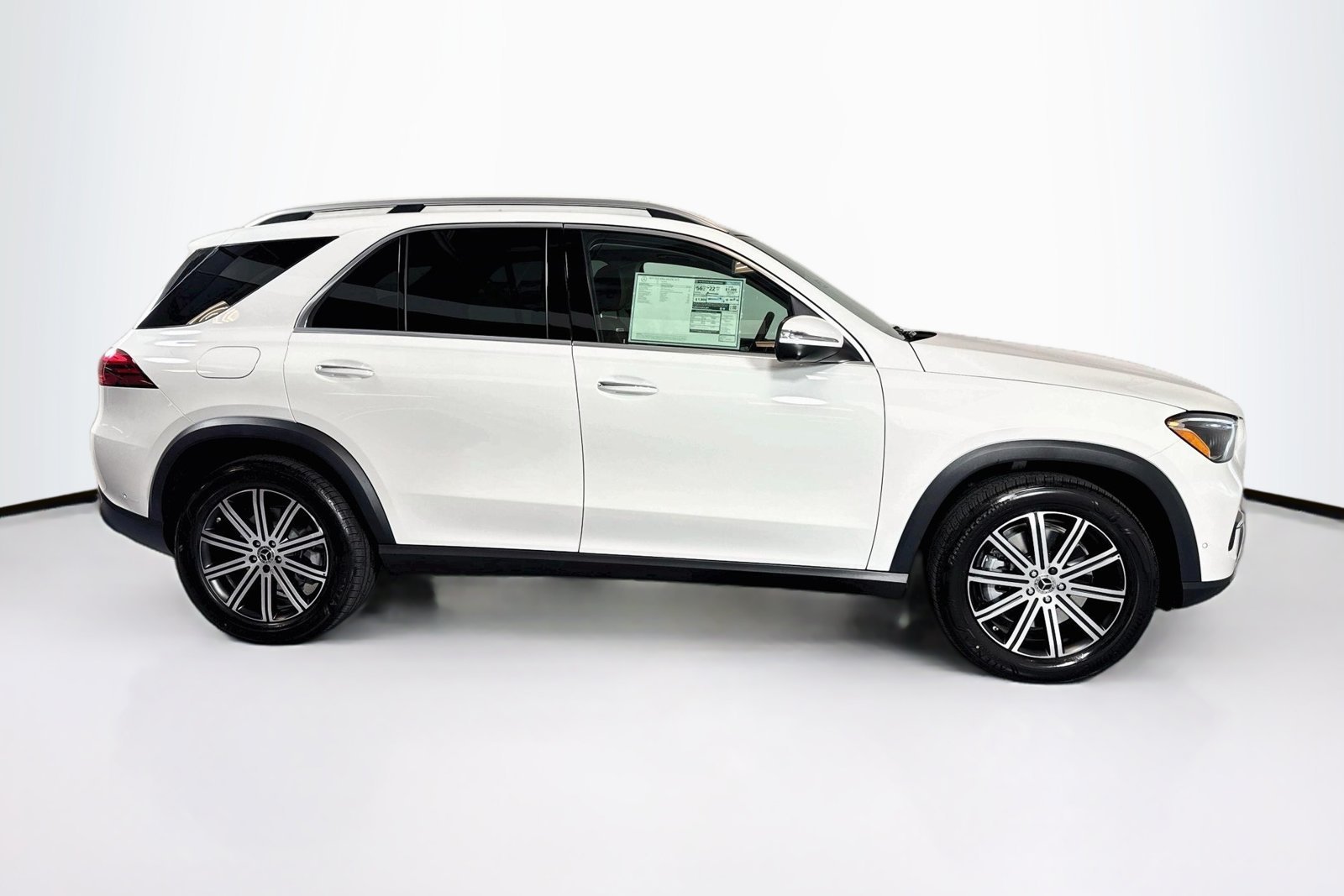 New 2026 Polar White Mercedes-Benz GLE 450e image 4