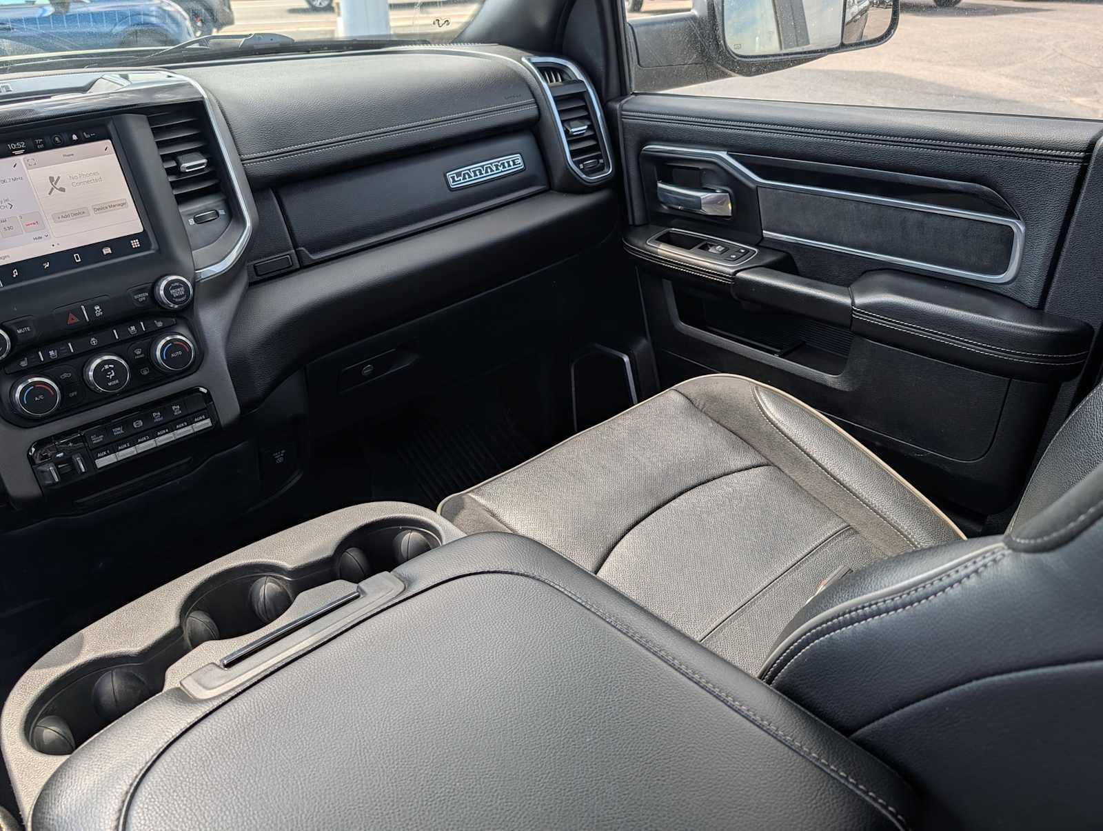 Used 2022 Granite Crystal Metallic Clearcoat Ram Laramie image 15