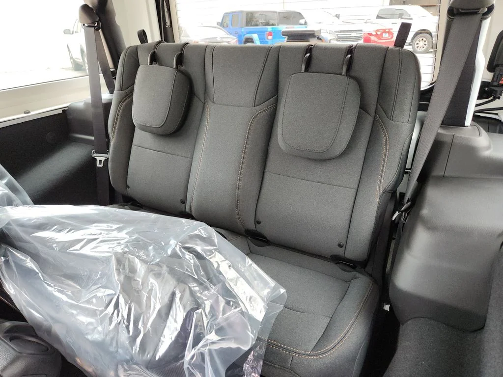 New 2026 Bright White Clear-Coat Exterior Paint Jeep Sport S image 15