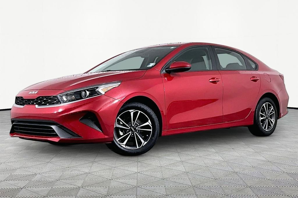 Used 2024 Red Kia LXS image 1