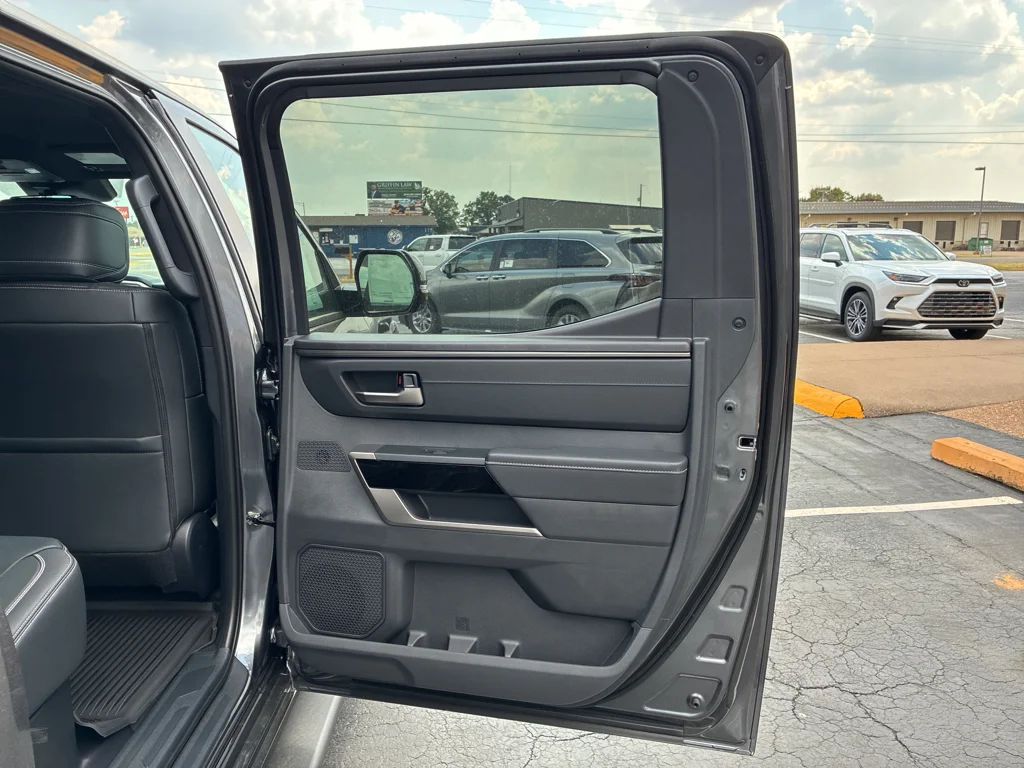 2026 Toyota Tundra Limited - Photo 17