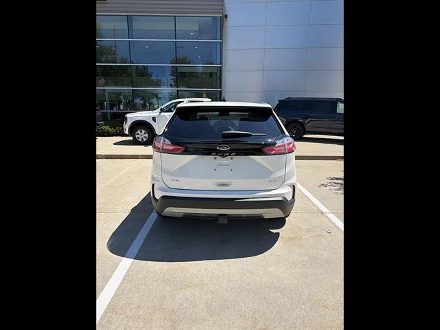 Used 2024 Star White Ford SEL image 22