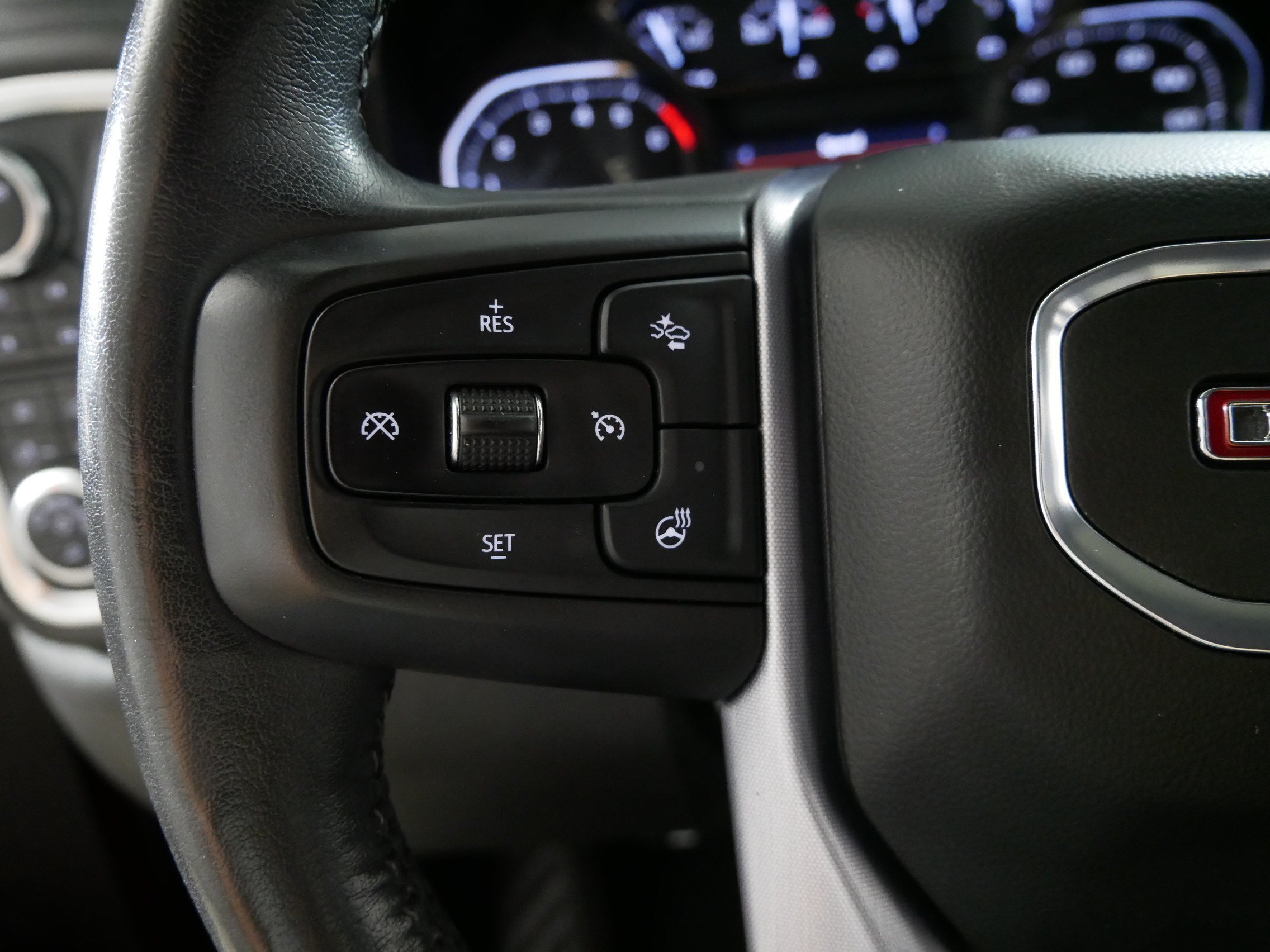 Certified Used 2019 RED QUARTZ TINTCOAT GMC SLT image 27