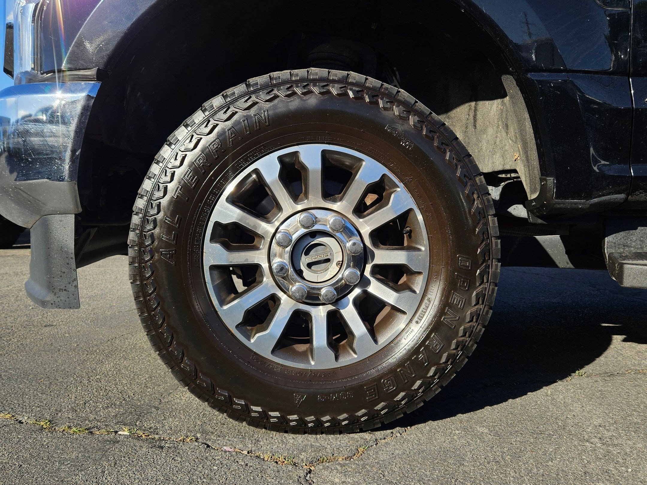 Used 2021 Black Metallic Ford LARIAT image 11