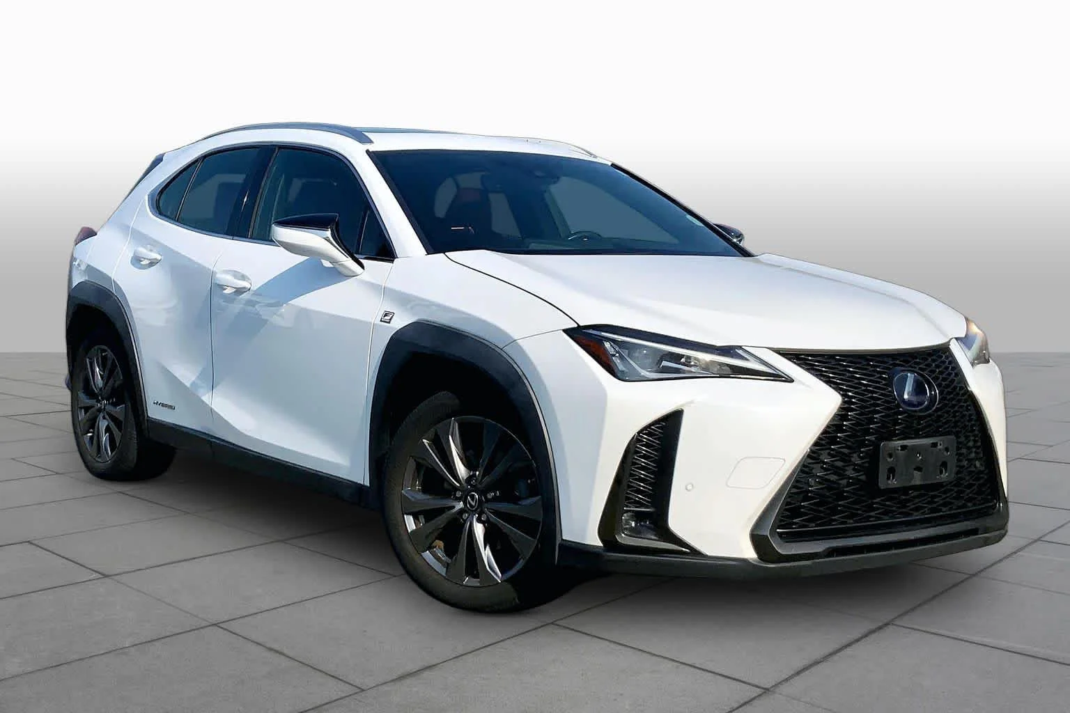 Used 2019 Ultra White Lexus F SPORT image 3