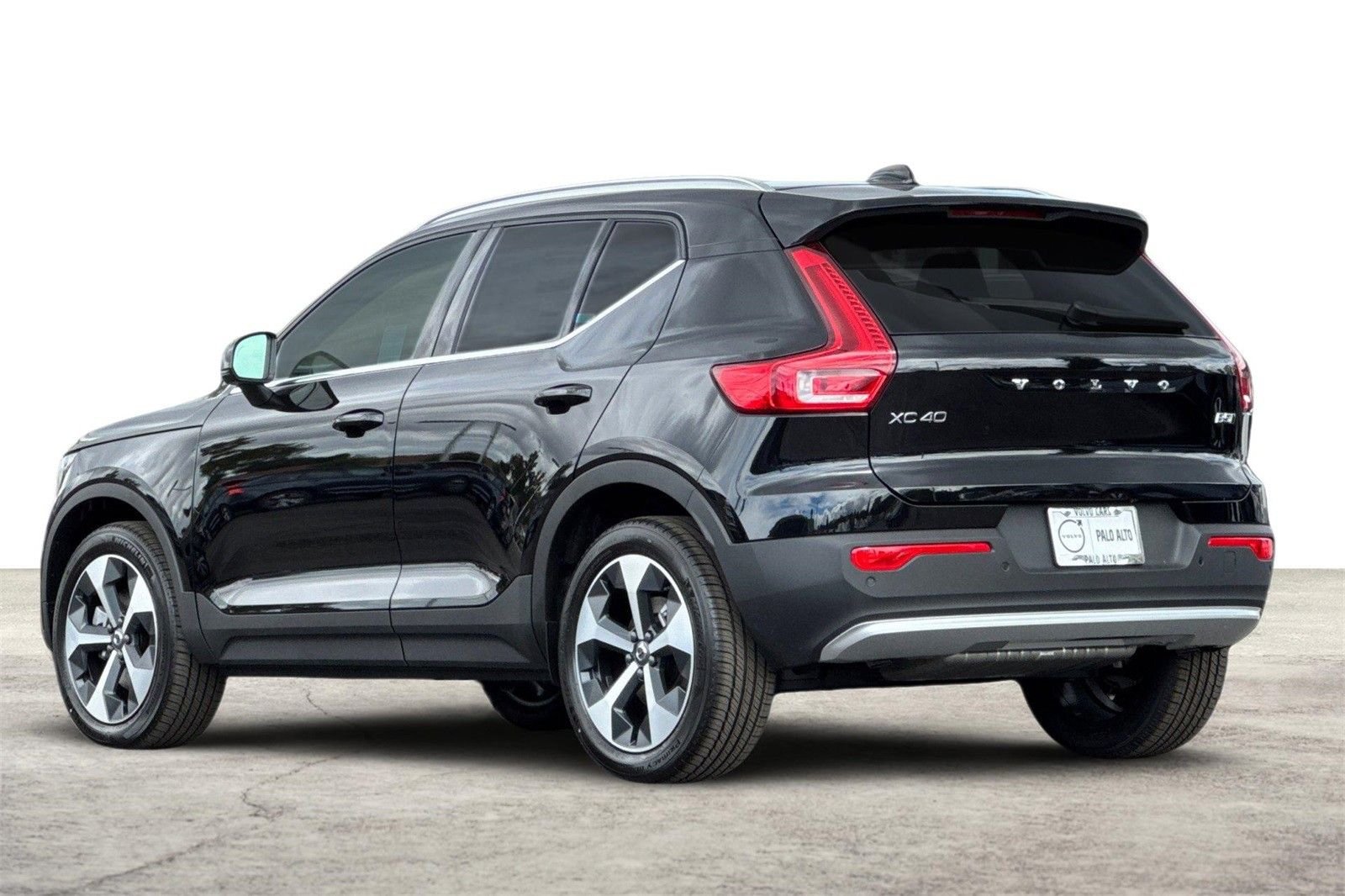 2025 Volvo XC40 Core - Photo 6