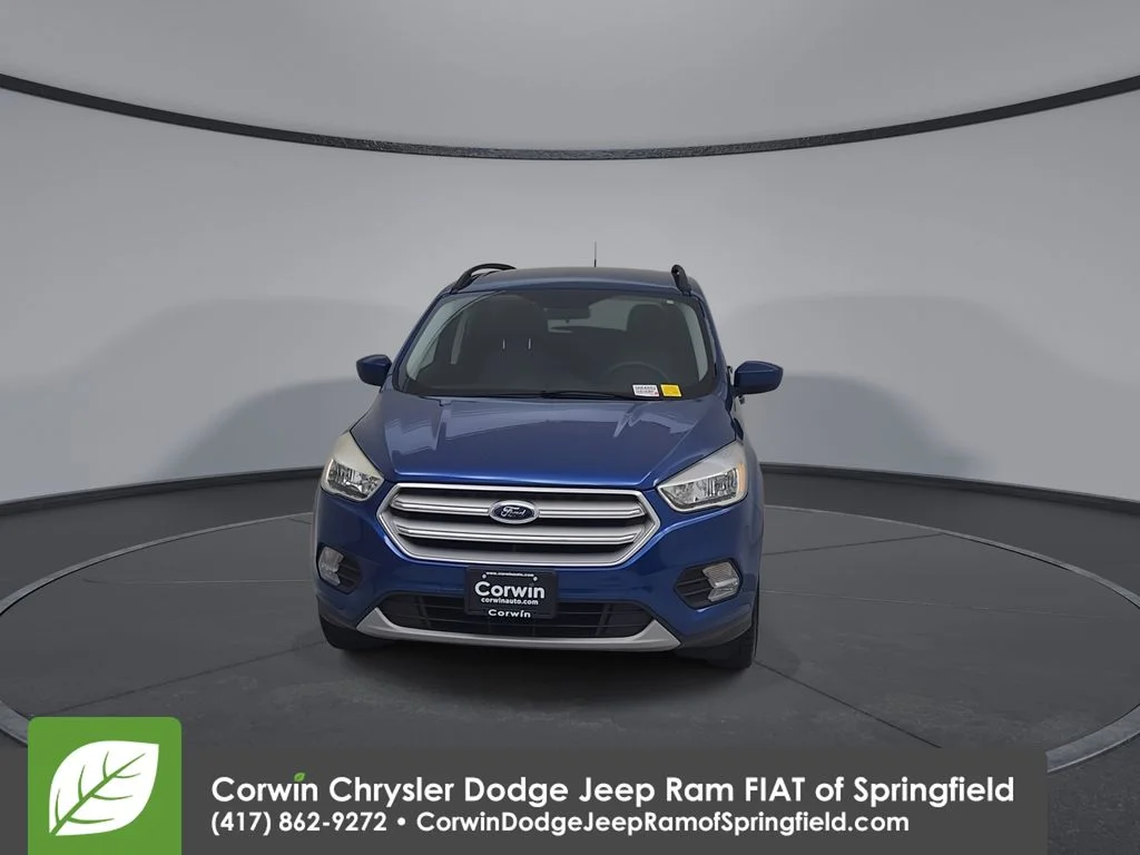 Used 2018 Blue Ford SE image 5