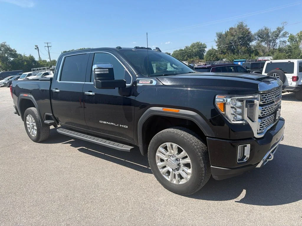 Used 2022 Black GMC Denali image 8