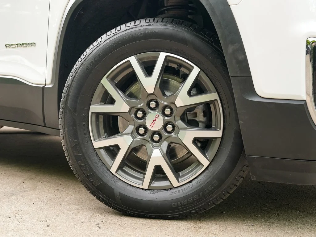 Used 2022 White GMC SLE image 12