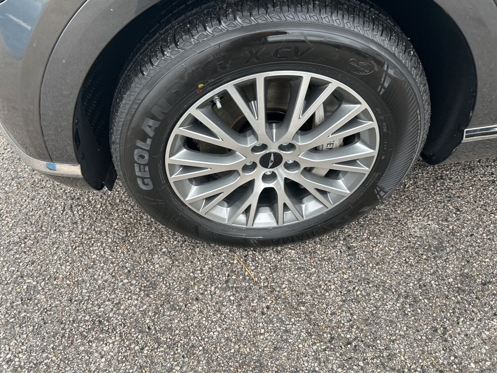 Used 2025 Gray Genesis 2.5T image 10
