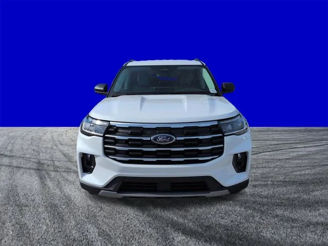 New 2026 Star White Metallic Tri-Coat Ford Active image 9