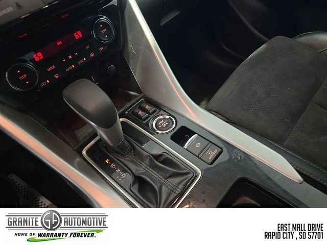 Used 2025 Red Mitsubishi SE image 24