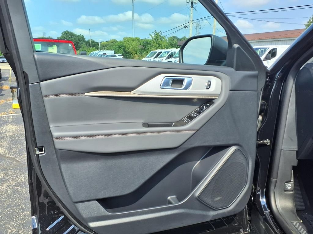 New 2026 Agate Black Metallic Ford Active image 9