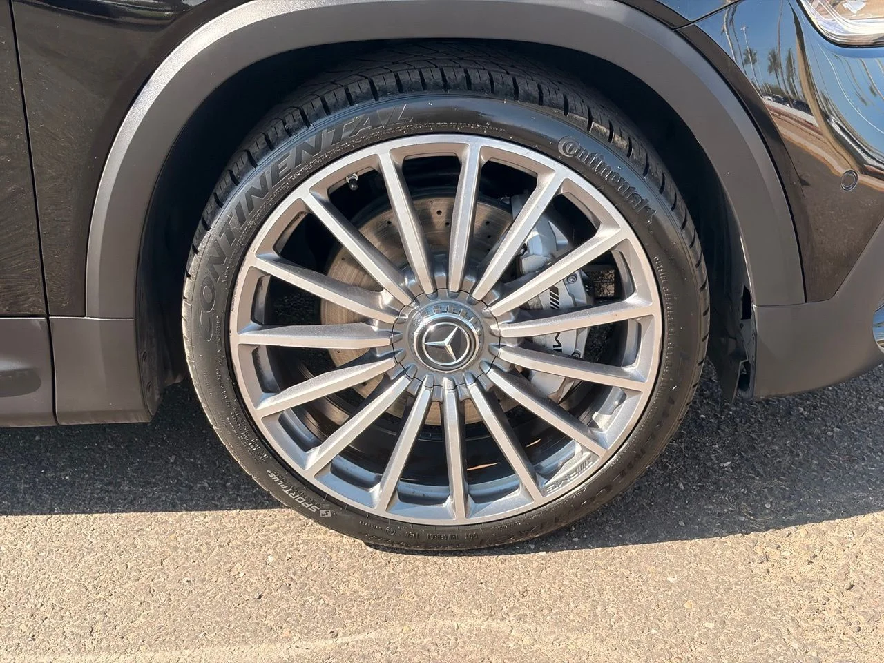Used 2022 Night Black Mercedes-Benz GLB 35 AMGÂ® image 9