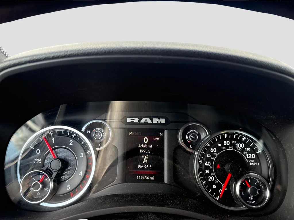 Used 2022 White Ram Big Horn image 18