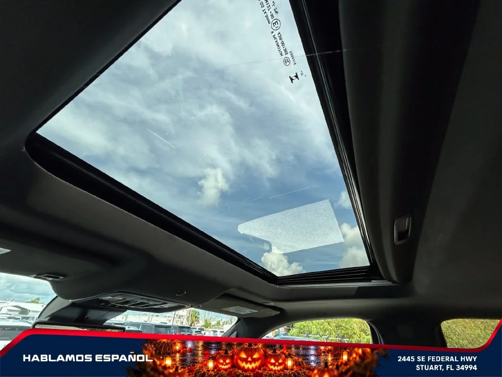 New 2026 Glacier White Tricoat GMC Denali Ultimate image 34