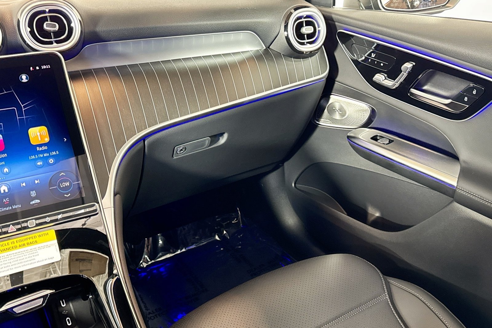 New 2026 Black Mercedes-Benz GLC 300 image 21