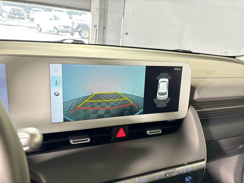 Used 2024 White Hyundai SEL image 17