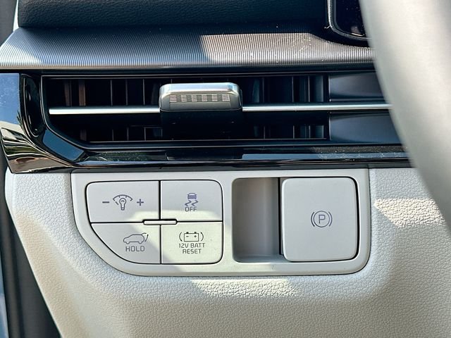 New 2026 Heritage Blue Kia EX image 10