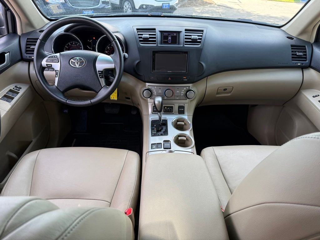 Used 2012 Black Toyota SE image 15