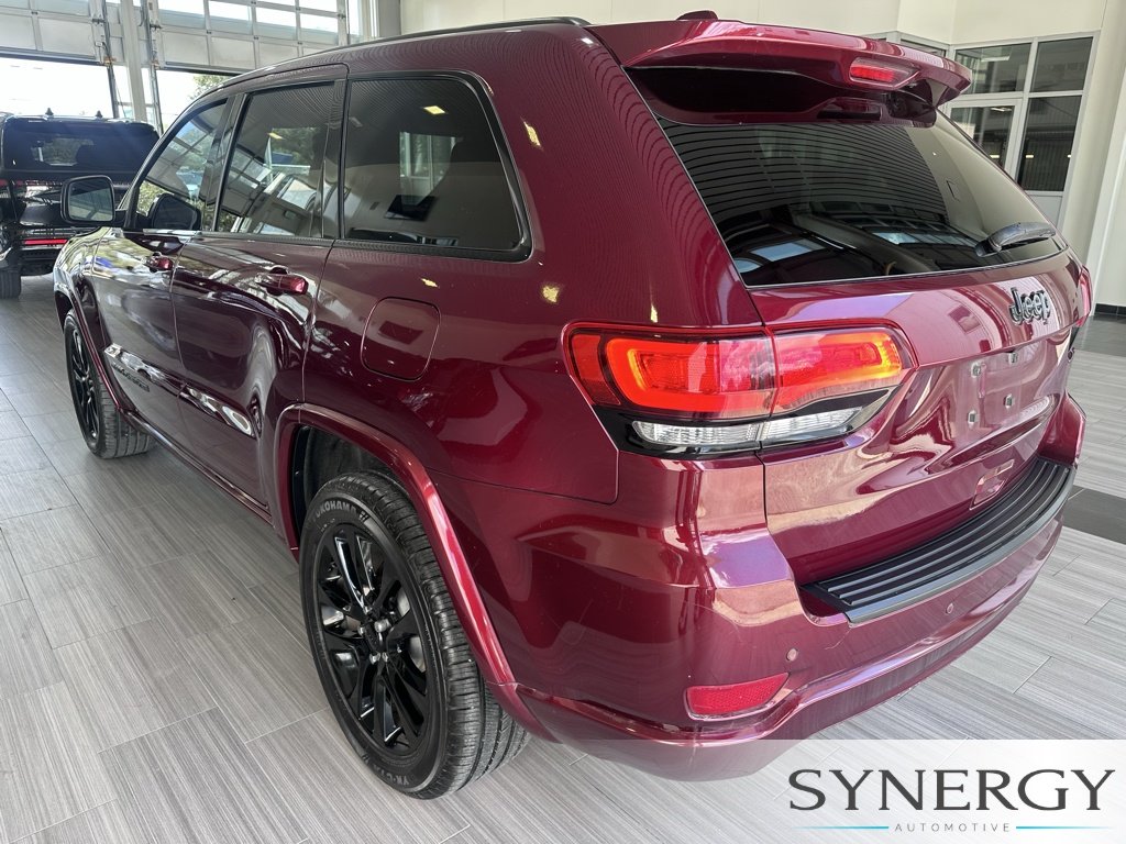 Used 2020 Velvet Red Pearlcoat Jeep Altitude image 9