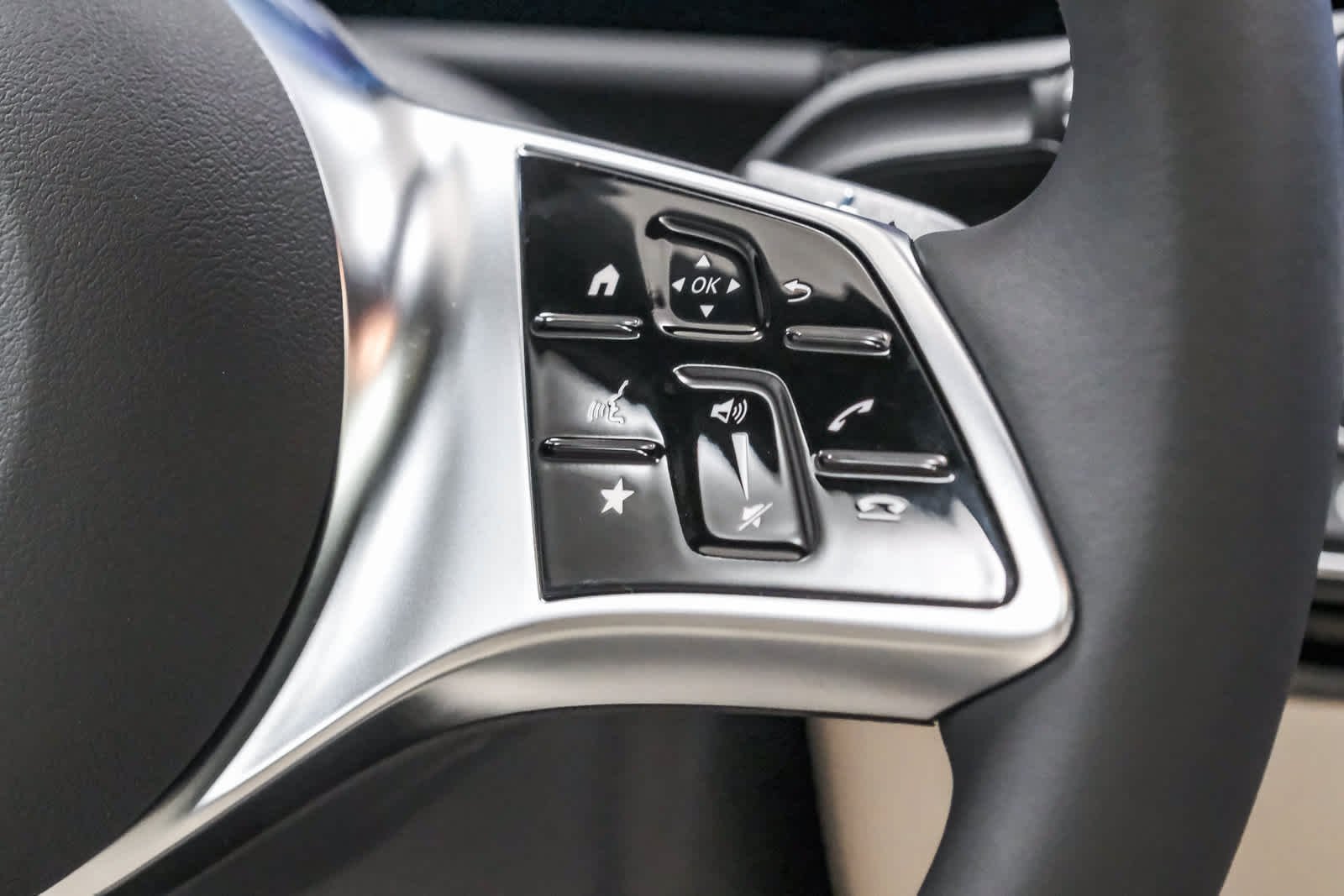 New 2026 Cirrus Silver Metallic Mercedes-Benz GLA 250 image 15