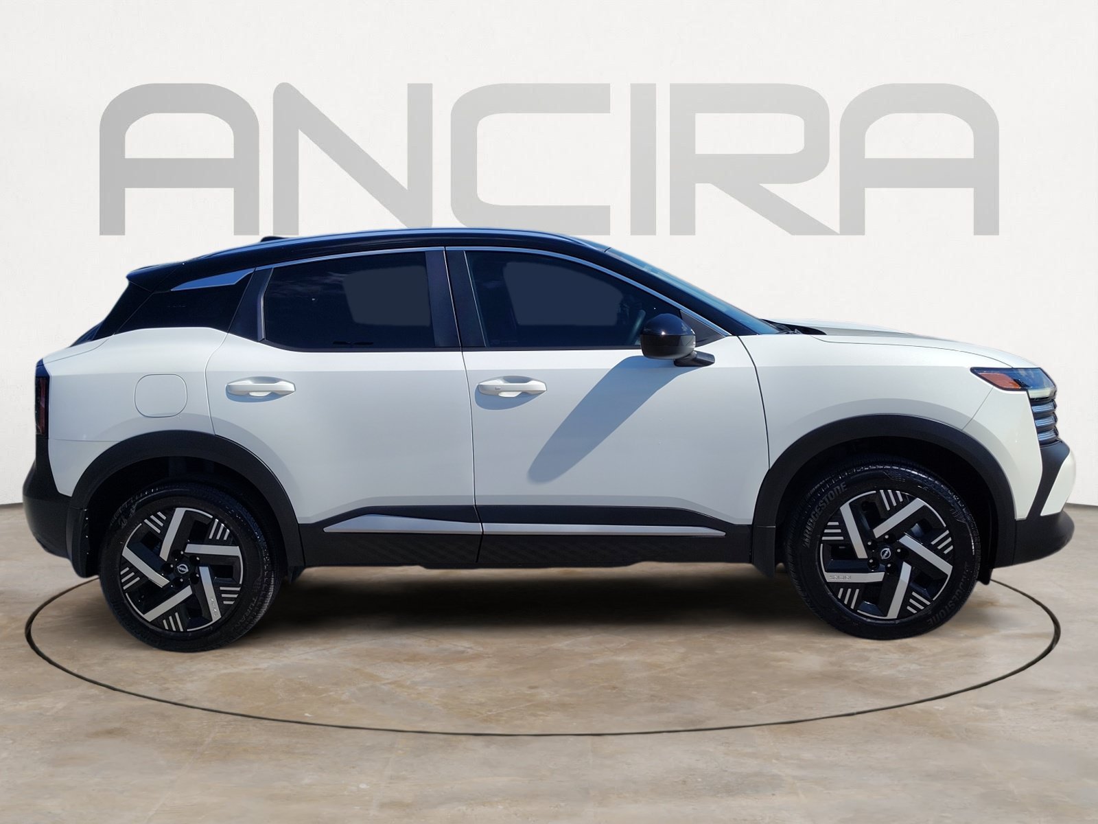 Certified Used 2026 Aspen White Tricoat/Super Black Nissan SV image 13