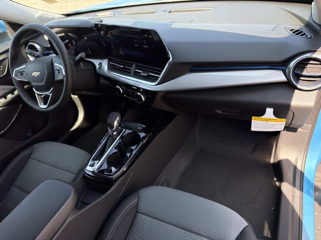 2026 Chevrolet Trax LT - Photo 13