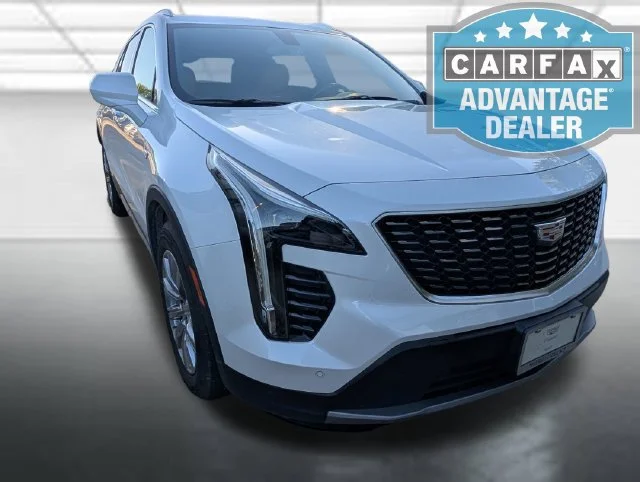 Used 2019 CRYSTAL WHITE TRICOAT Cadillac FWD Premium Luxury image 2