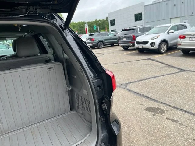 Used 2019 Midnight Black Metallic Toyota XLE image 20