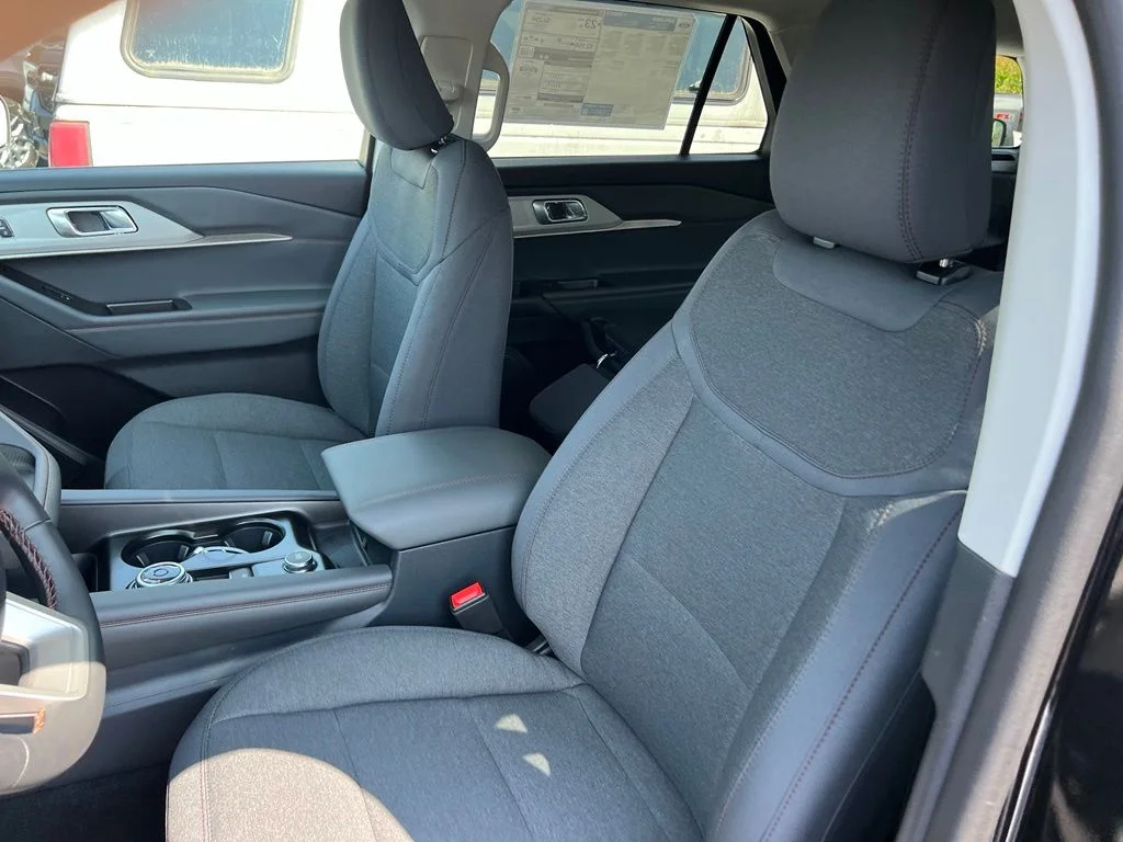 New 2026 Agate Black Metallic Ford Active image 11
