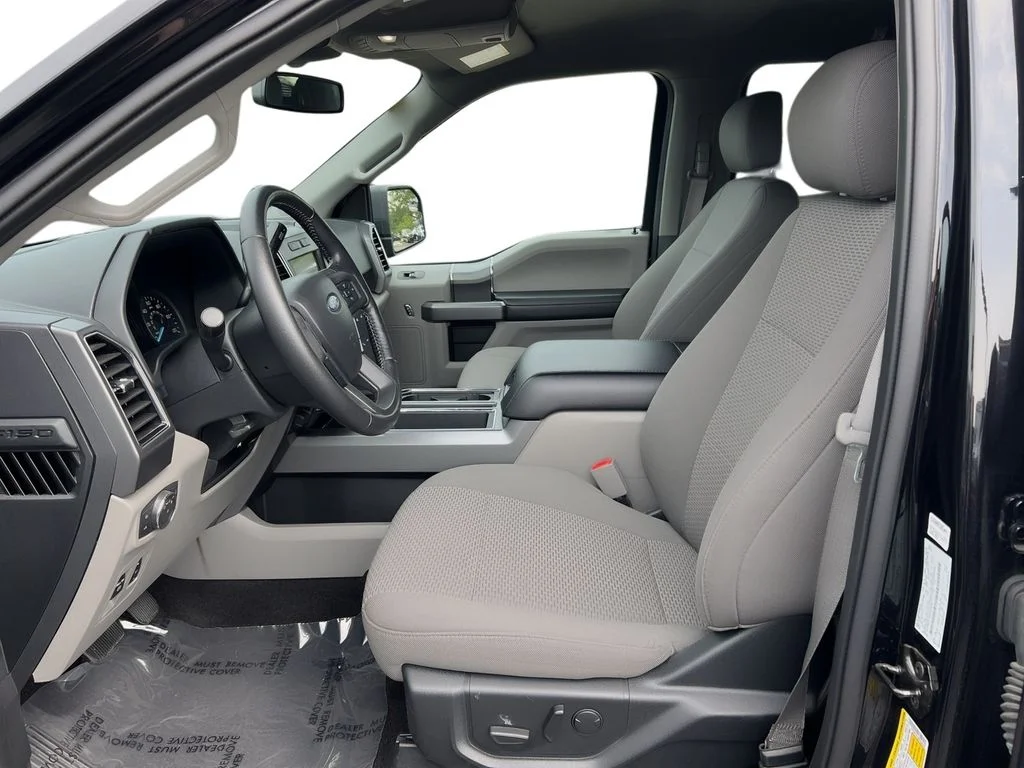 Used 2019 Black Ford XLT image 6