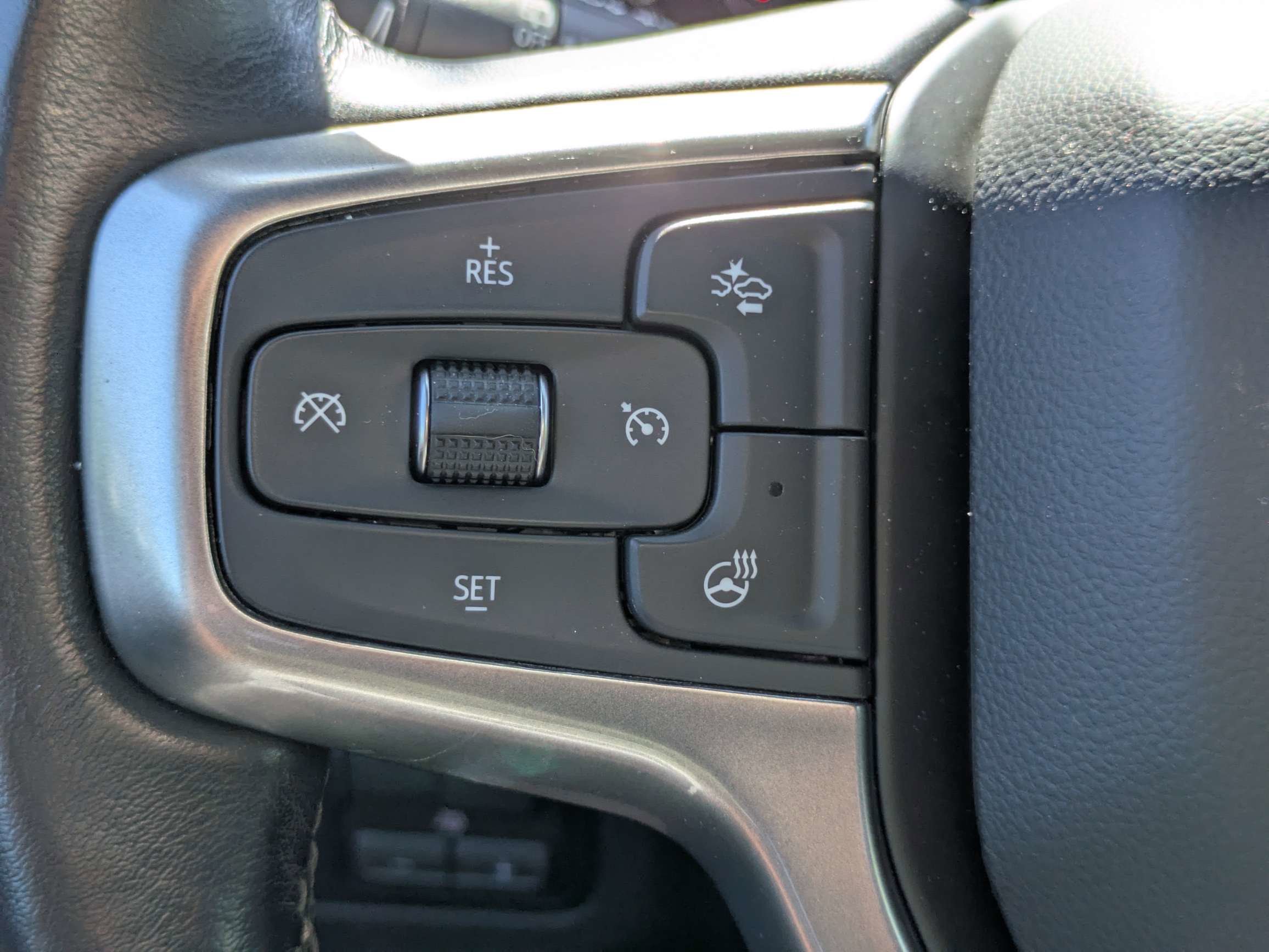 Used 2021 Summit White Chevrolet Z71 image 27