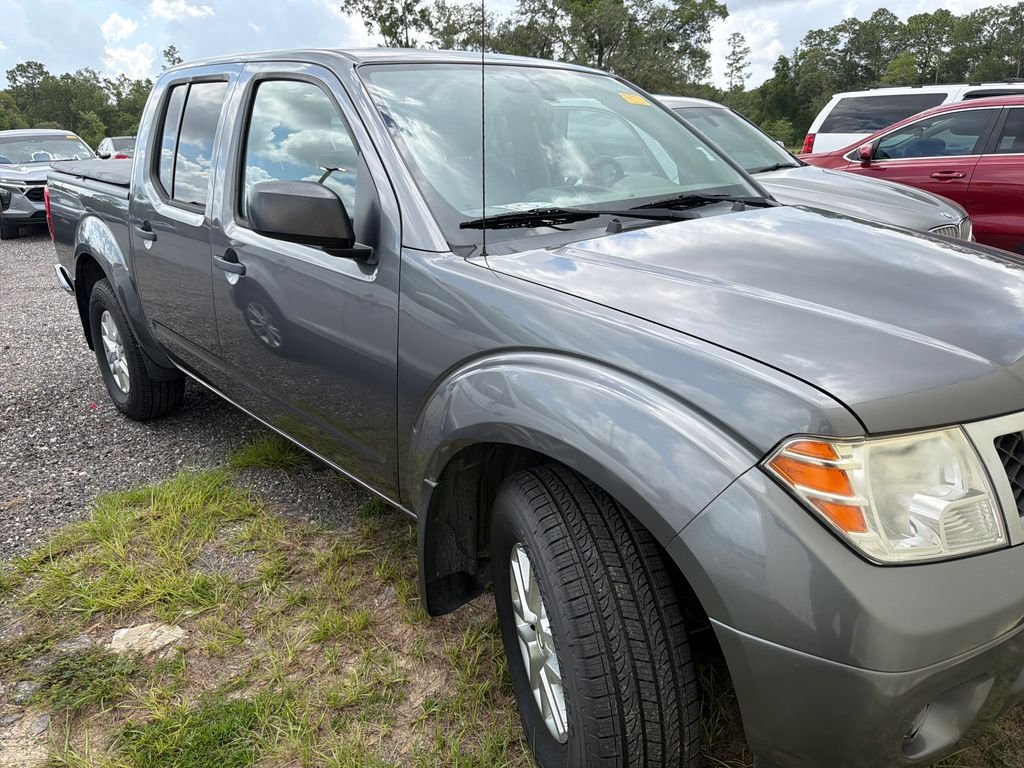 Used 2021 Gray Nissan SV image 4