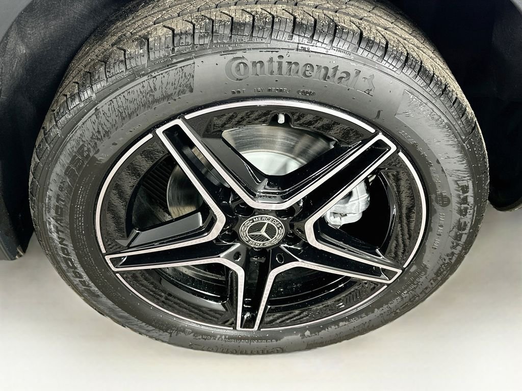 New 2026 Polar White Mercedes-Benz GLA 250 image 31