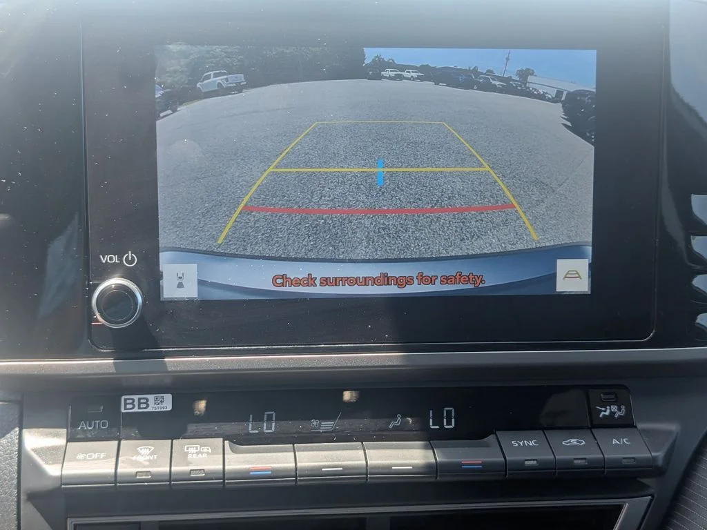 Used 2025  Toyota SE image 20