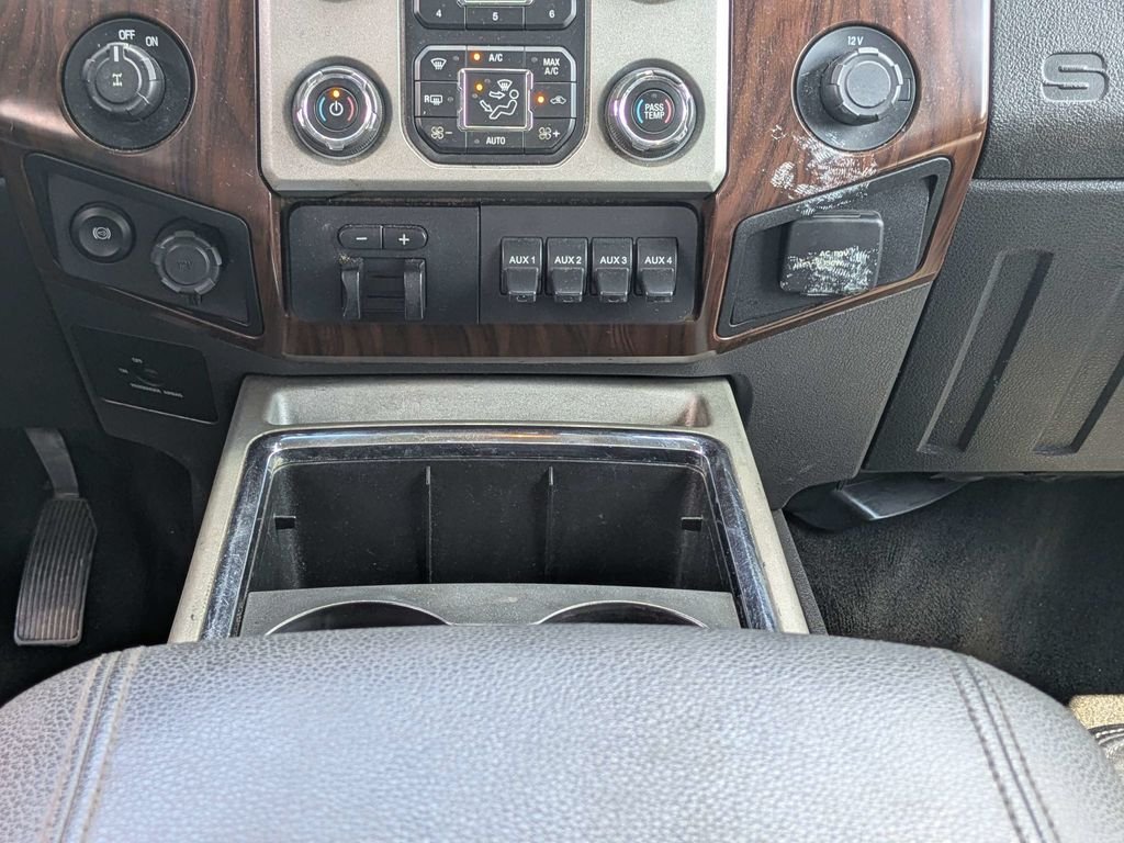 Used 2016 White Ford Lariat image 20