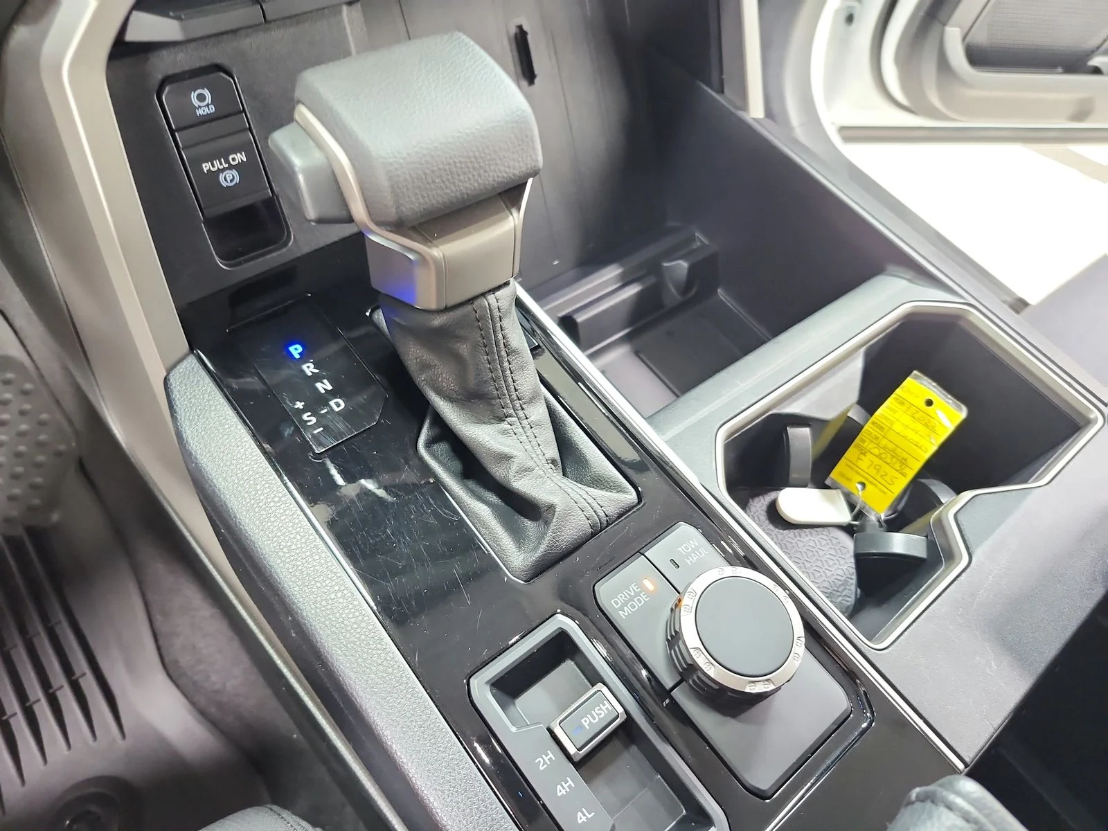 Used 2022 White Toyota SR5 image 25