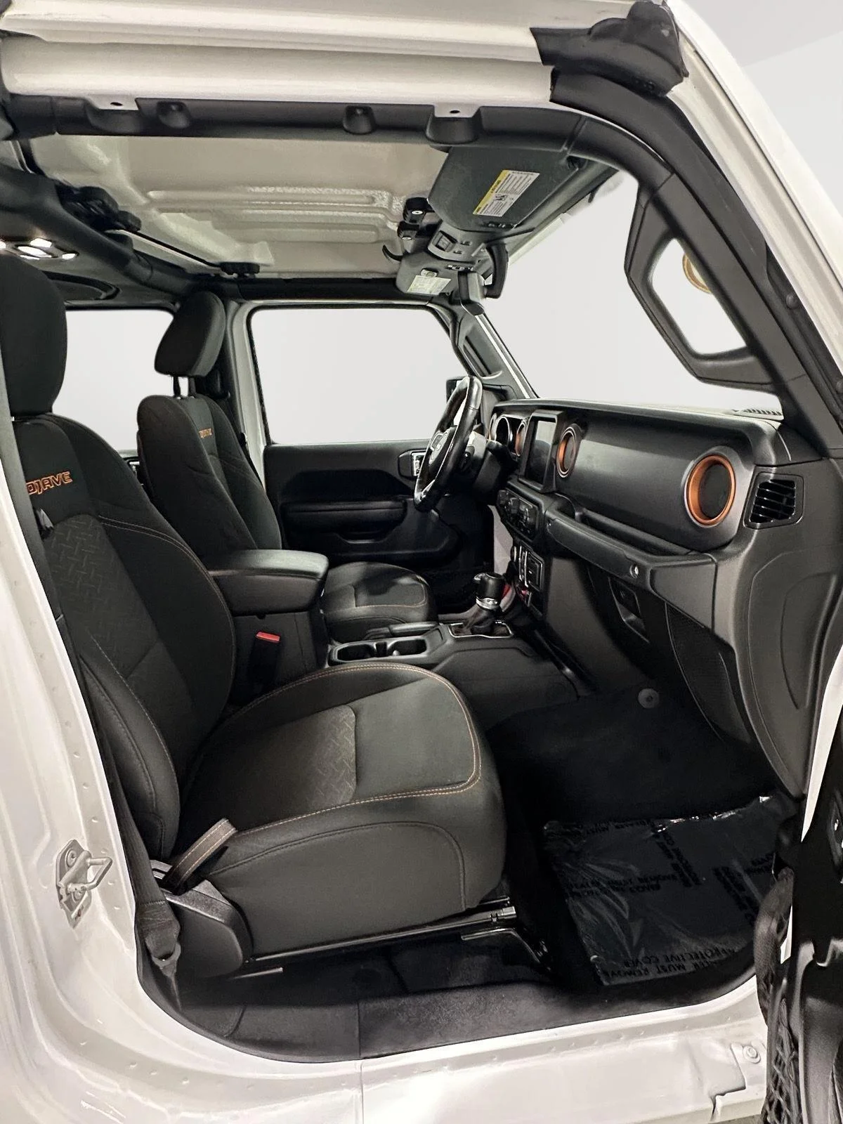 Used 2023 Bright White Jeep Mojave image 22