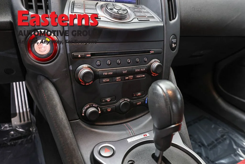 Used 2020 White Nissan Nismo image 21