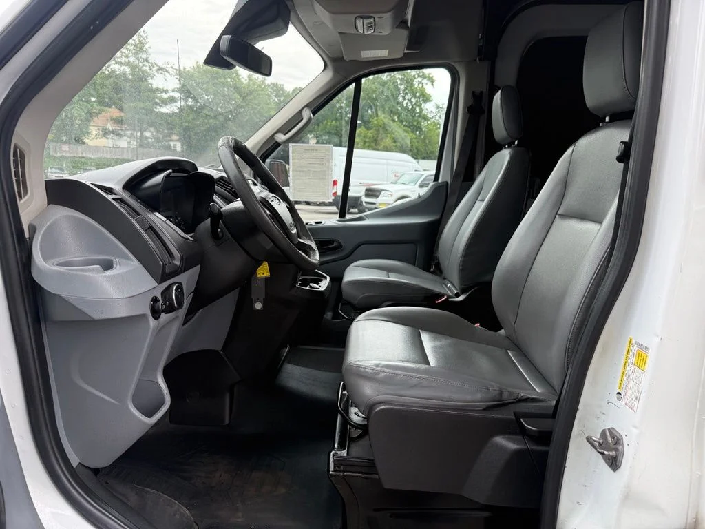 Used 2017 White Ford Base image 17