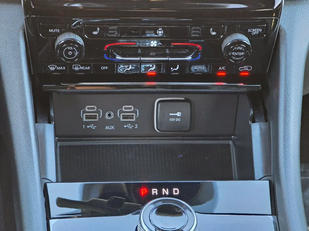 New 2027 Black Jeep Laredo X image 32