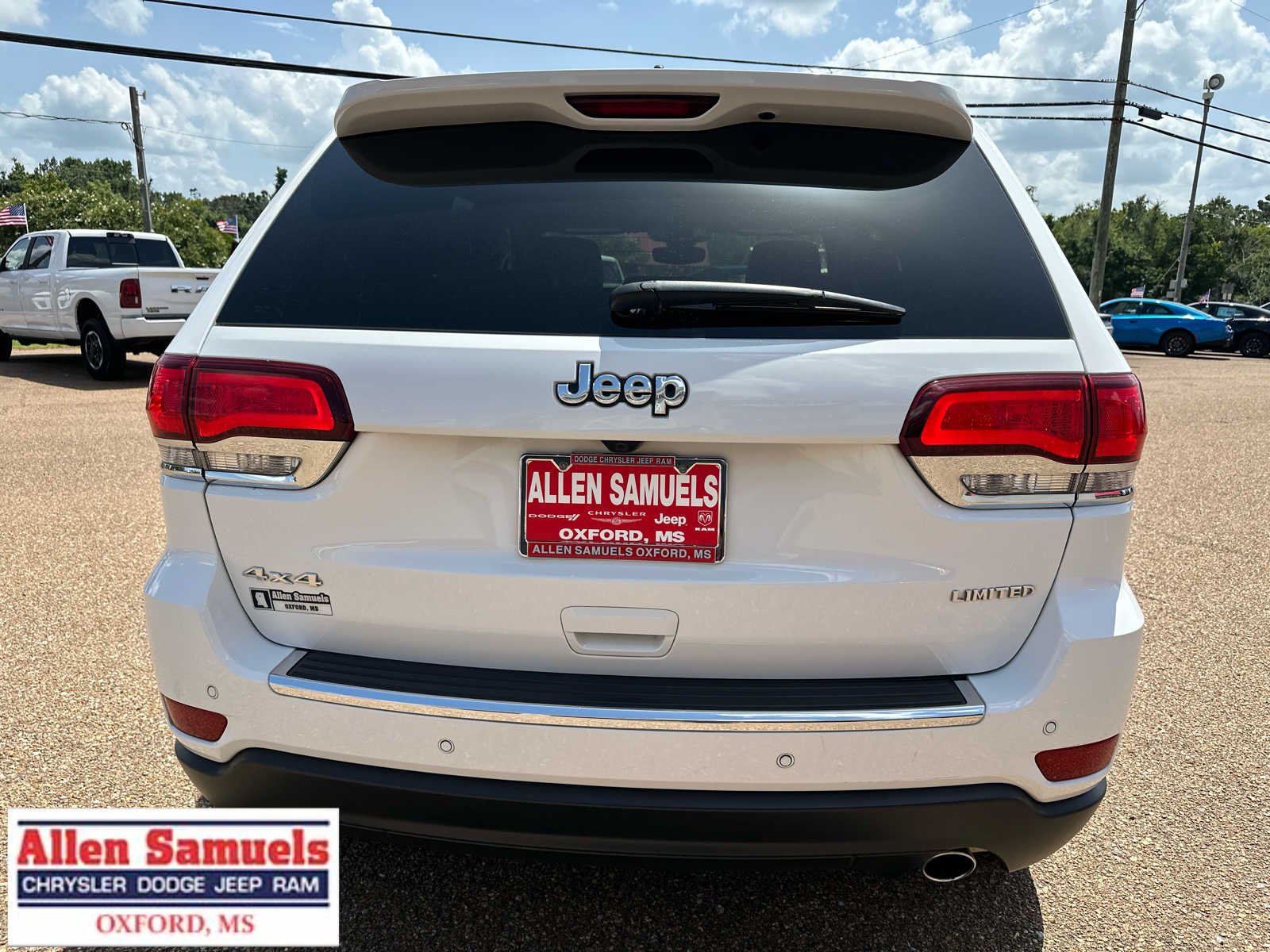 Used 2022 Bright White Clearcoat Jeep Limited image 4