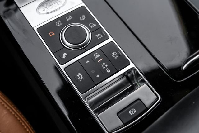 Used 2019 White Land Rover HSE Luxury image 38