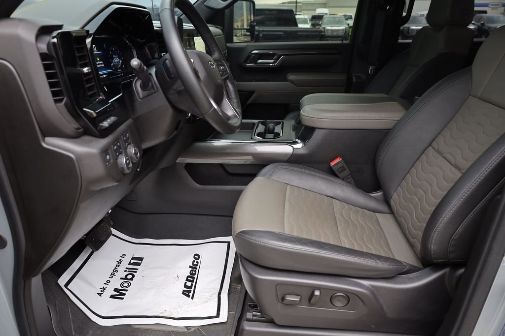 Used 2025 Slate Gray Metallic Chevrolet ZR2 image 11