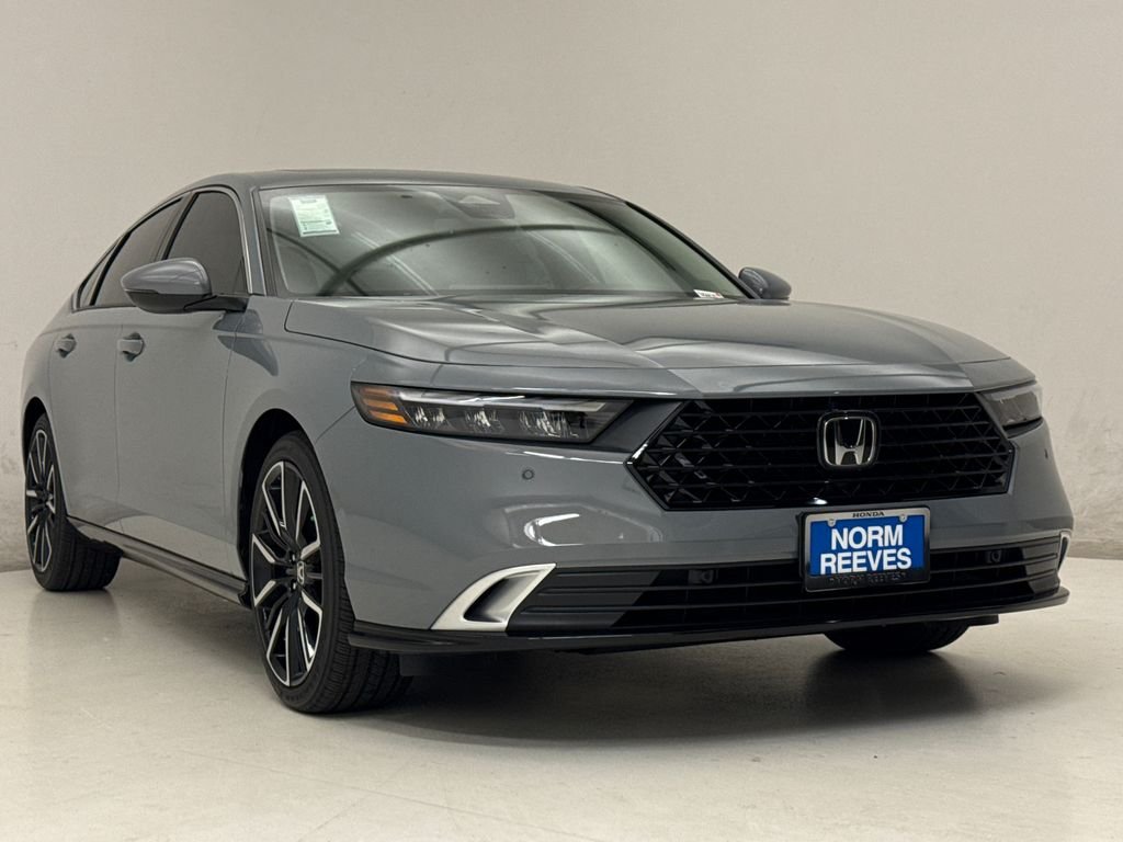 New 2026 Urban Gray Pearl Honda Touring image 5