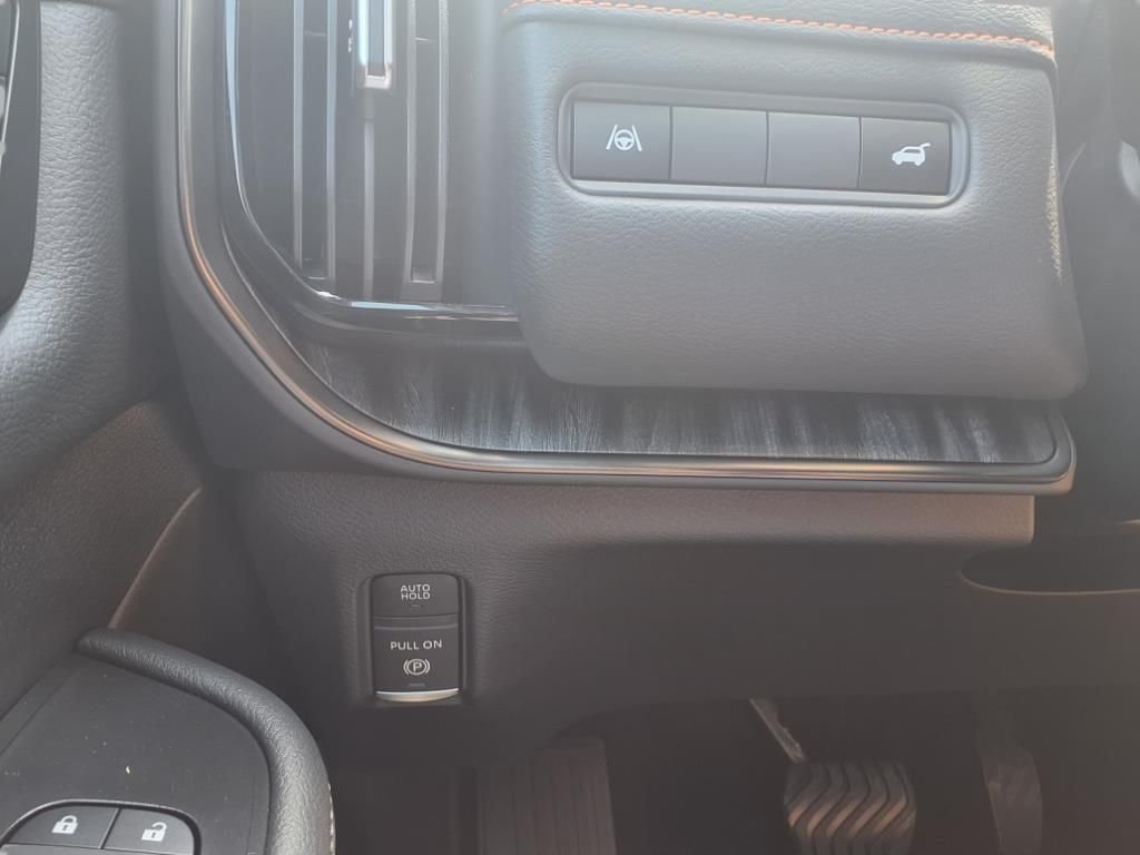 2025 Nissan Armada PRO-4X - Photo 13