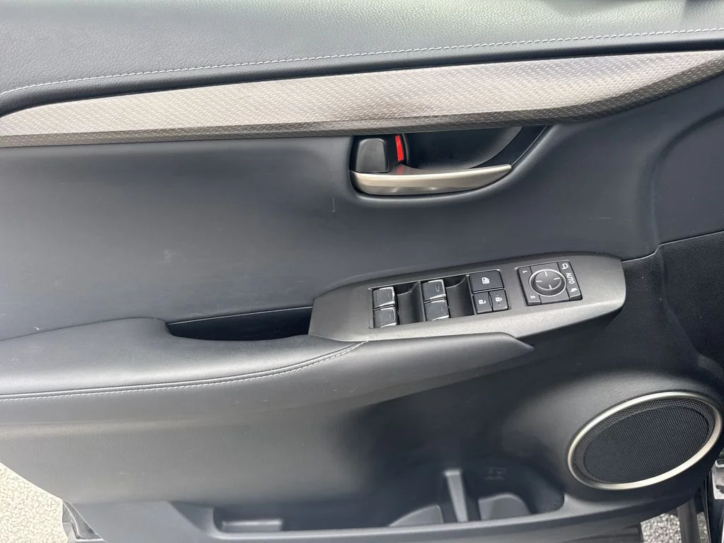 2021 Lexus NX 300 - Photo 10